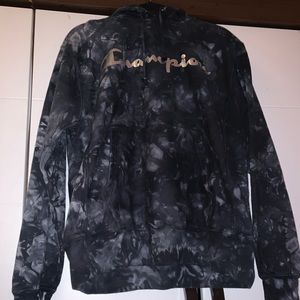 Unique Champion sweater